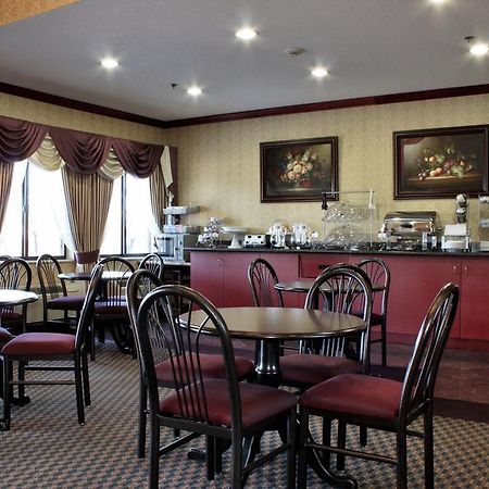 Comfort Suites Detroit/Warren Bagian luar foto