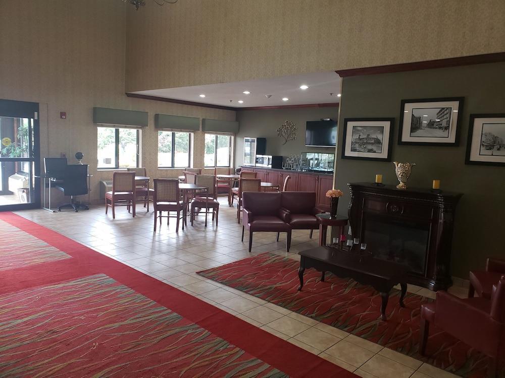 Comfort Suites Detroit/Warren Bagian luar foto
