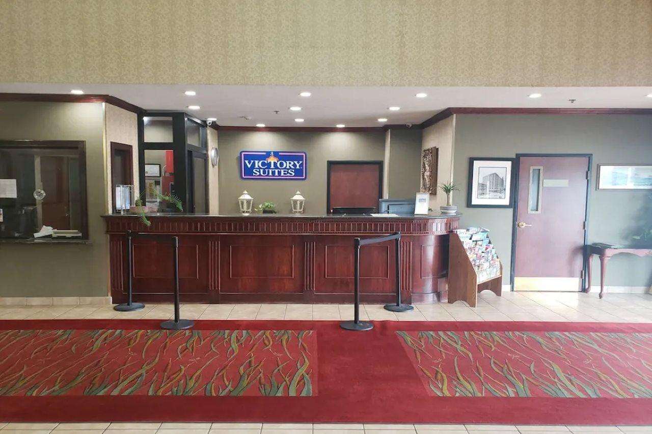 Comfort Suites Detroit/Warren Bagian luar foto