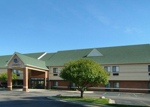 Comfort Suites Detroit/Warren Bagian luar foto